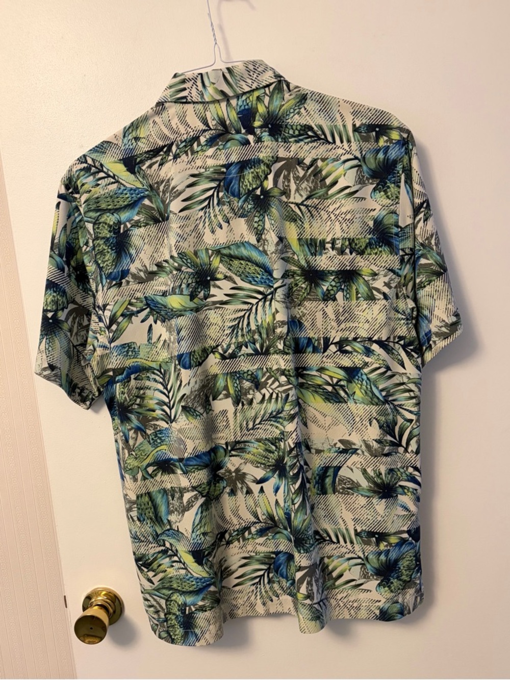 Tommy Bahama Short-Sleeve Tropical Leaf Button-Down Shirt - Green & Blue size M - Picture 2 of 7